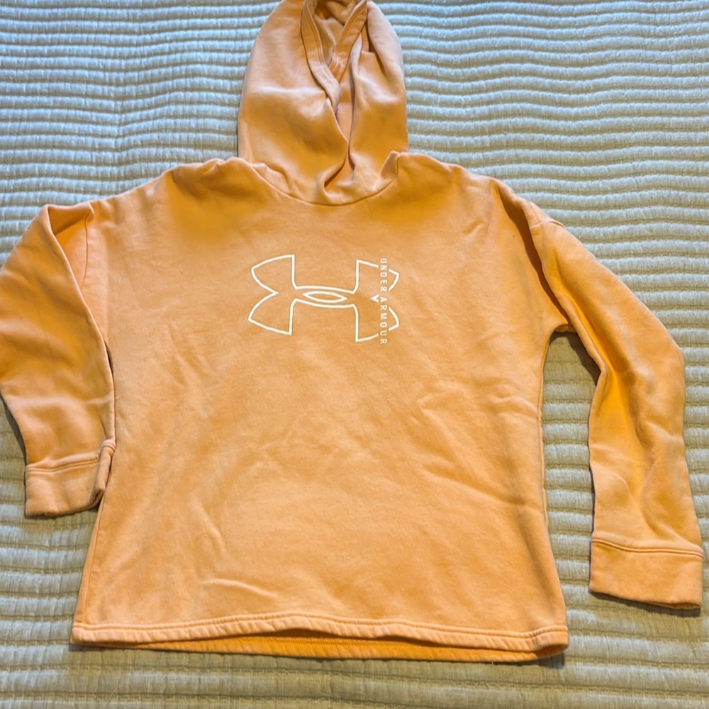 Under Armour pullover sweatshirt size Medium